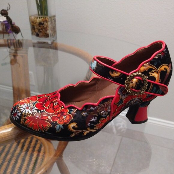 Spring Step L'Artiste - 'Adodora', Red Floral Velvet heeled Mary Jane - 39 / 8.5 - Picture 2 of 10